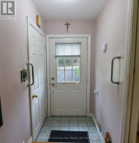 1 Lindale Avenue Tiny ON L9M 0J2