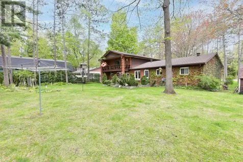 1 Lindale Avenue Tiny ON L9M 0J2
