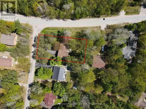1 Lindale Avenue Tiny ON L9M 0J2