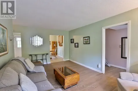 1 Lindale Avenue Tiny ON L9M 0J2