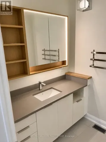 285 Bruyere Street Ottawa ON K1N 5E5