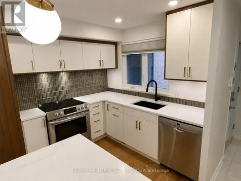 285 Bruyere Street Ottawa ON K1N 5E5