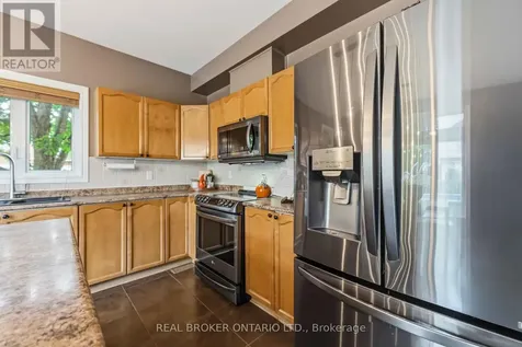 51 Denton Way Ottawa ON K4A 5C5