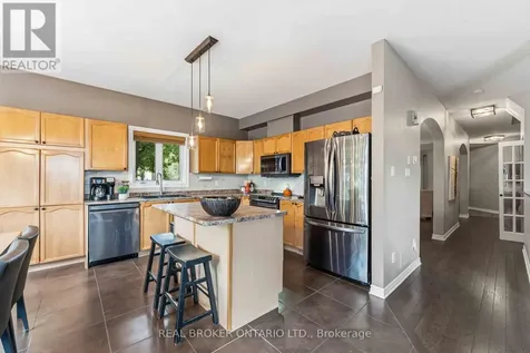 51 Denton Way Ottawa ON K4A 5C5