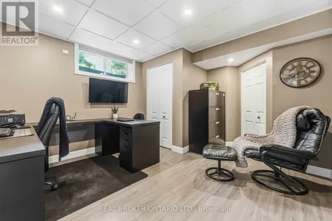 51 Denton Way Ottawa ON K4A 5C5