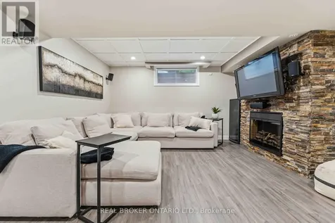 51 Denton Way Ottawa ON K4A 5C5