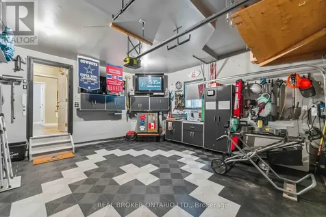 51 Denton Way Ottawa ON K4A 5C5