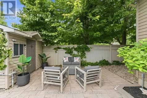 51 Denton Way Ottawa ON K4A 5C5