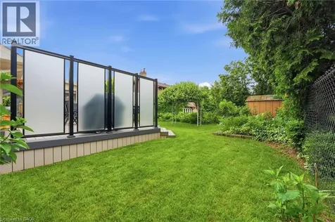 44 Forestview Drive Dundas ON L9H 6M8