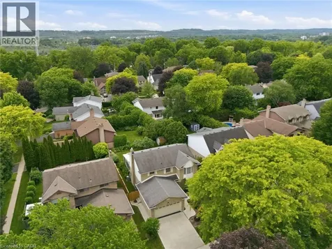 44 Forestview Drive Dundas ON L9H 6M8