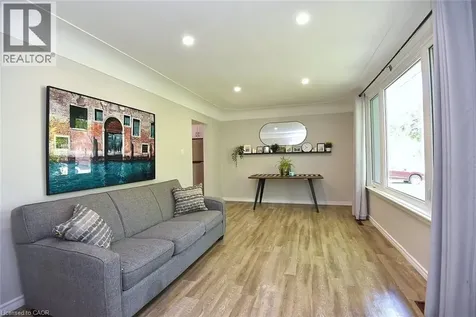 107 West 32nd Street Hamilton ON L9C 5G8