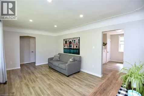 107 West 32nd Street Hamilton ON L9C 5G8