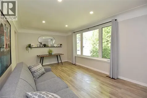 107 West 32nd Street Hamilton ON L9C 5G8
