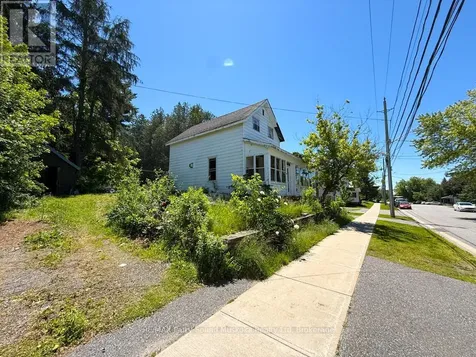 17 Wakefield Street Parry Sound ON P2A 2V2