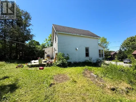 17 Wakefield Street Parry Sound ON P2A 2V2