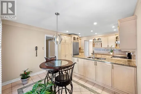 6526 Tooney Drive Ottawa ON K1C 7G9