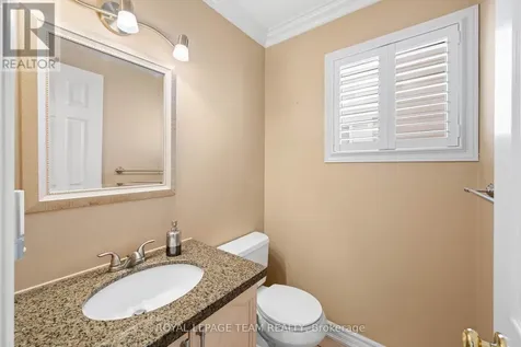 6526 Tooney Drive Ottawa ON K1C 7G9