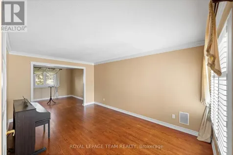 6526 Tooney Drive Ottawa ON K1C 7G9