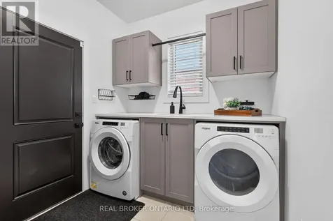 77 Daventry Way Middlesex Centre (kilworth) ON N0L 1R0