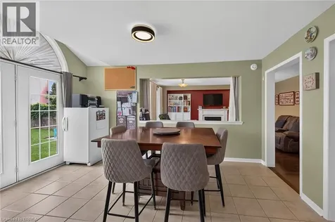 12 Barrett Avenue Brantford ON N3S 0B2
