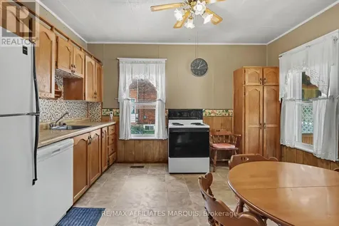 77 Russell Street East Smiths Falls ON K7A 1G8