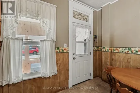 77 Russell Street East Smiths Falls ON K7A 1G8