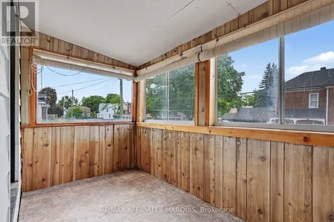 77 Russell Street East Smiths Falls ON K7A 1G8