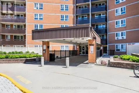 2020 Jasmine Crescent Ottawa ON K1J 8K5