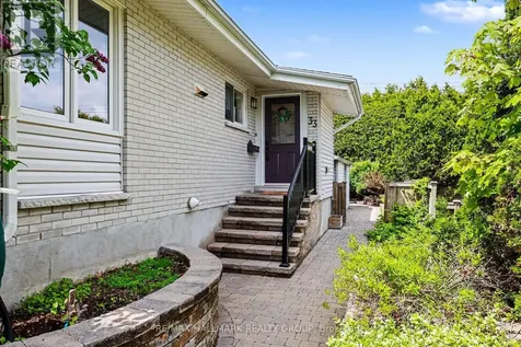 33 Newbury Avenue Ottawa ON K2E 6K7