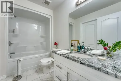 1090 Peabody Avenue Windsor ON N8P 0C2