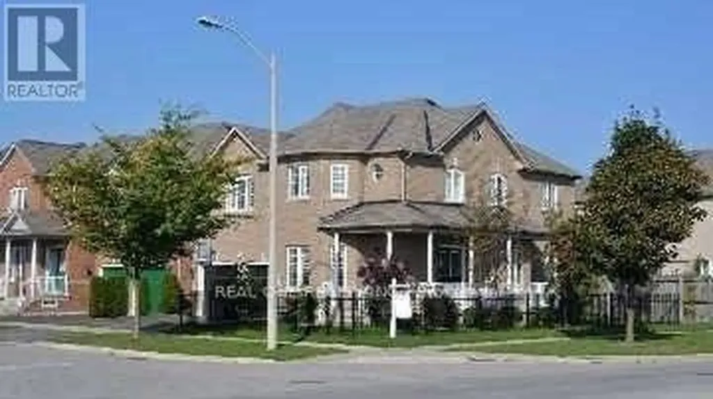 24 Yoho Avenue Richmond Hill (rouge Woods) ON L4S 2J4
