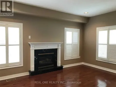 24 Yoho Avenue Richmond Hill (rouge Woods) ON L4S 2J4