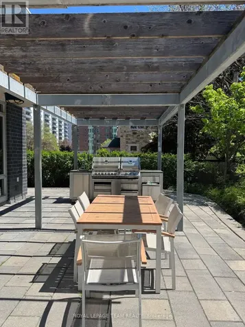 300 Lisgar Street Ottawa ON K2P 0E2