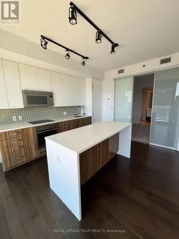 300 Lisgar Street Ottawa ON K2P 0E2