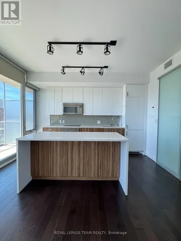 300 Lisgar Street Ottawa ON K2P 0E2