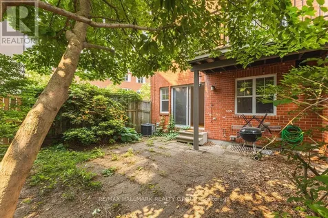 257 Mart Circle Ottawa ON K1K 4S6