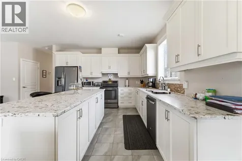 9 Efthemio Court Smithville ON L0R 2A0