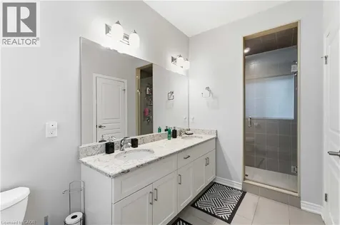 9 Efthemio Court Smithville ON L0R 2A0