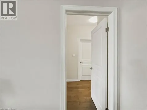 9 Efthemio Court Smithville ON L0R 2A0