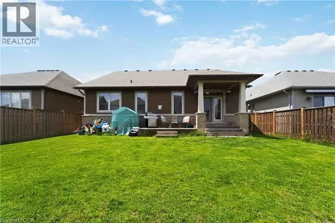 9 Efthemio Court Smithville ON L0R 2A0