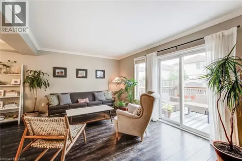 166 Peach Blossom Crescent Kitchener ON N2E 3Z6