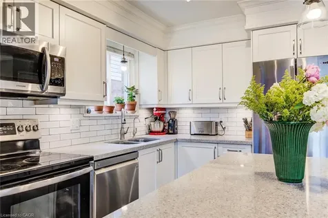 166 Peach Blossom Crescent Kitchener ON N2E 3Z6