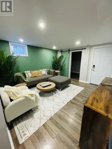 1307 Aurele Street Ottawa ON K1B 3L4