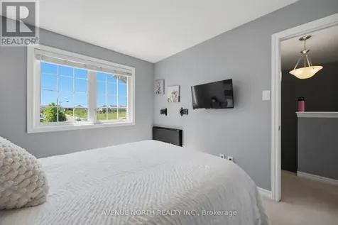 558 Ensatina Crescent Ottawa ON K2J 6H4