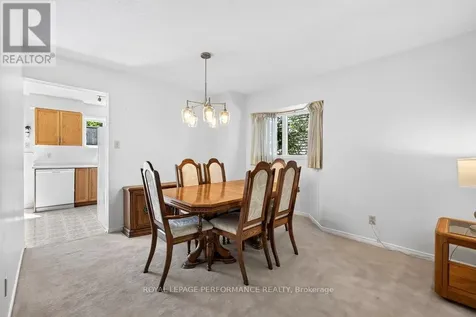 38 Burlington Crescent Ottawa ON K1T 3K6