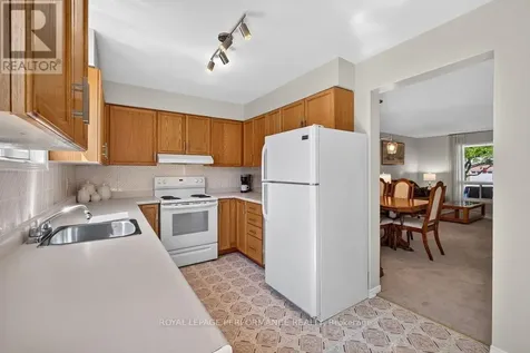 38 Burlington Crescent Ottawa ON K1T 3K6