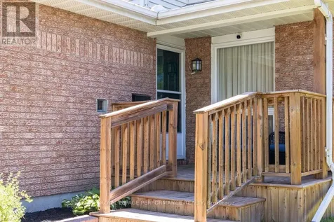38 Burlington Crescent Ottawa ON K1T 3K6