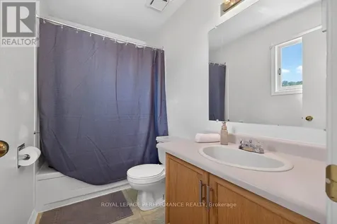 38 Burlington Crescent Ottawa ON K1T 3K6