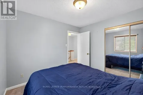 38 Burlington Crescent Ottawa ON K1T 3K6