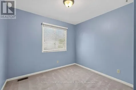 38 Burlington Crescent Ottawa ON K1T 3K6